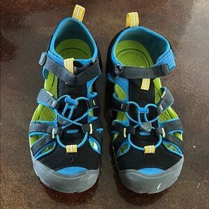 Keen Black and Blue Sport Sandals with Protective Toe Cap